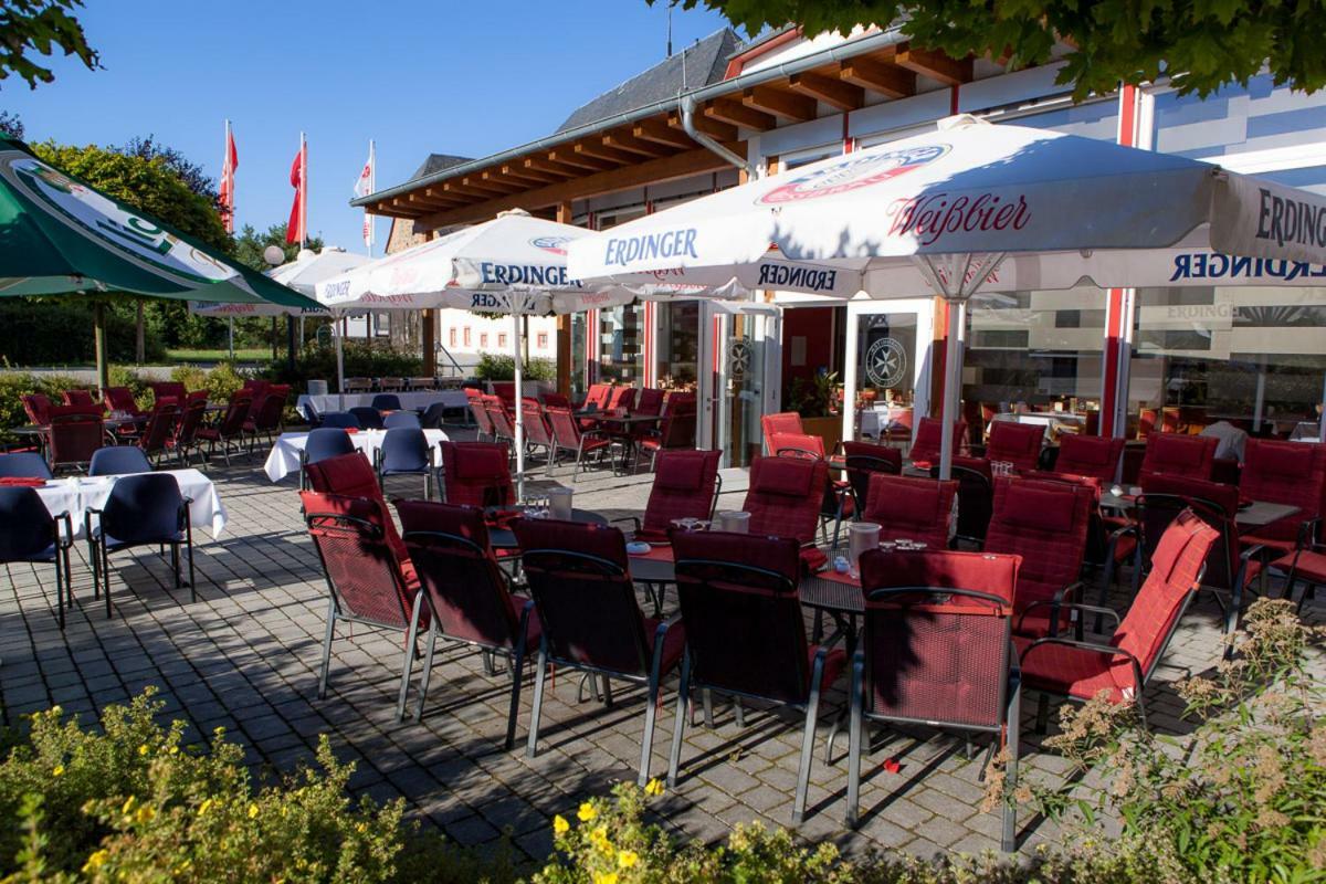 Johanniterhotel Nieder Weisel Exterior foto